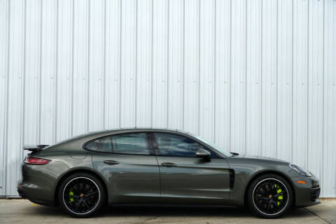 2022 Porsche Panamera