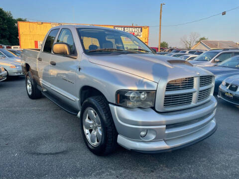 2004 Dodge Ram 1500 for sale at Virginia Auto Mall in Woodford VA