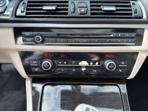 2012 BMW 5 Series 528i