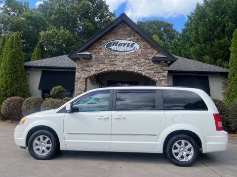 2010 Chrysler Town and Country for sale at Hoyle Auto Sales in Taylorsville NC