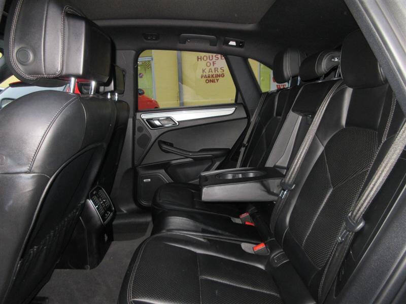 2017 Porsche Macan S