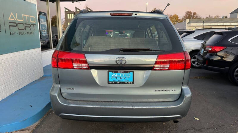 2005 Toyota Sienna