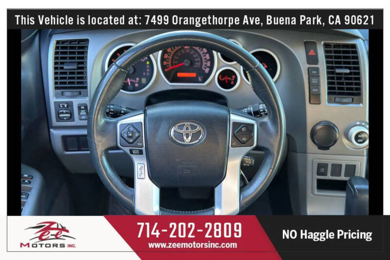 2017 Toyota Sequoia SR5