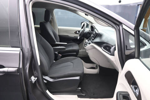 2017 Chrysler Pacifica Touring