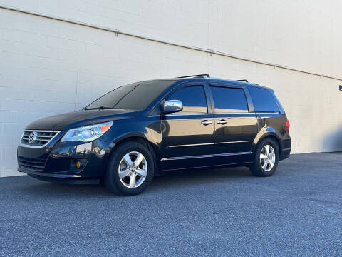 2014 Volkswagen Routan SEL Premium