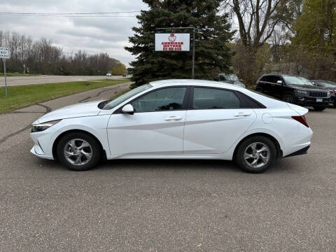 2022 Hyundai Elantra SE