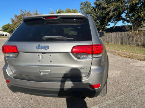 2017 Jeep Grand Cherokee Laredo