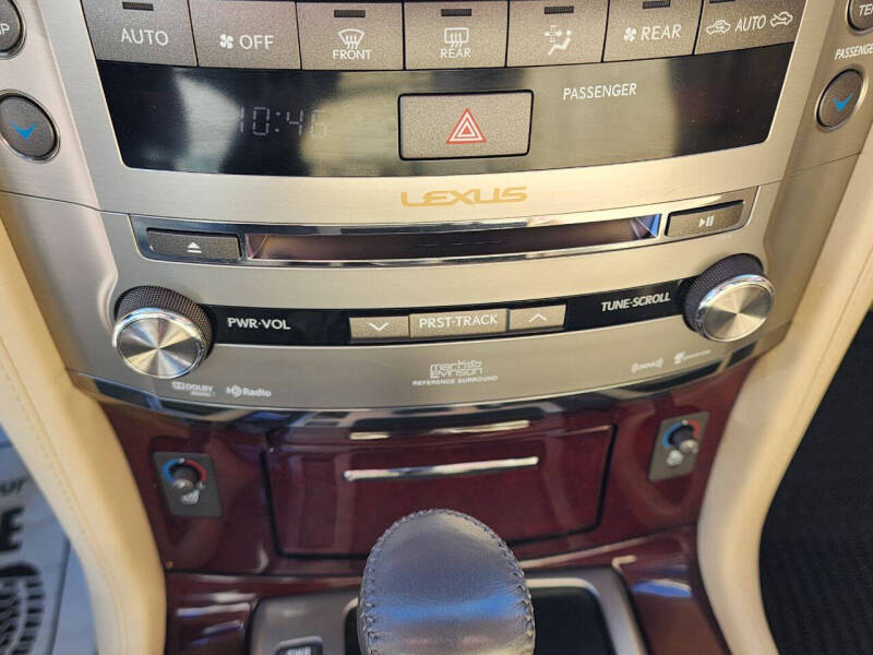 2013 Lexus LX 570