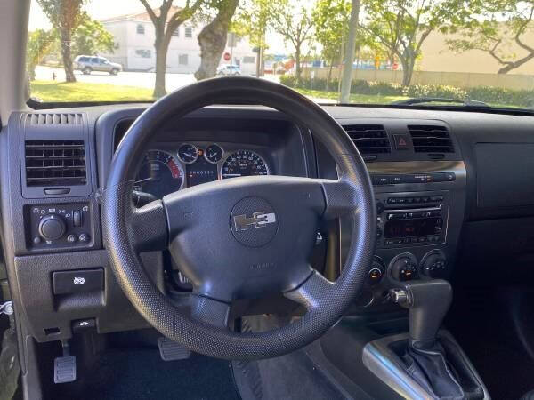 2009 HUMMER H3T Luxury