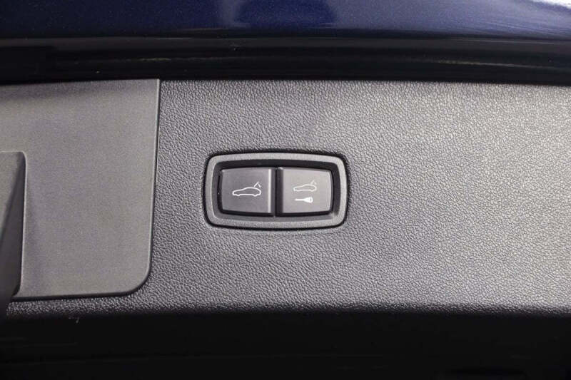 2022 Porsche Cayenne Platinum Edition