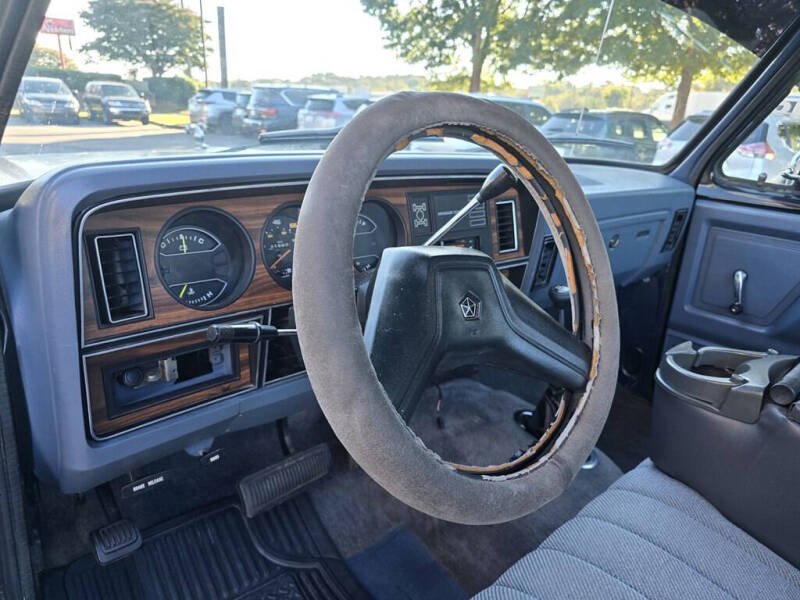 1988 Dodge RAM 100