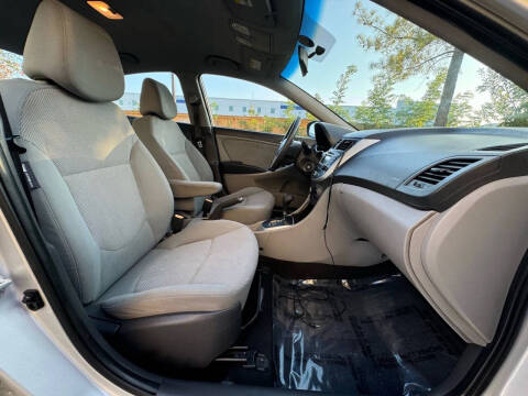 2013 Hyundai Accent GLS