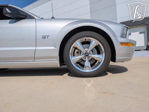 2005 Ford Mustang