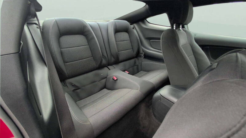 2017 Ford Mustang V6