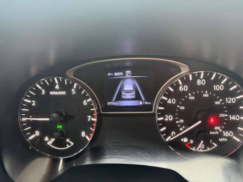 2017 Nissan Pathfinder SV