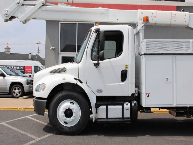 2015 Freightliner M2 106