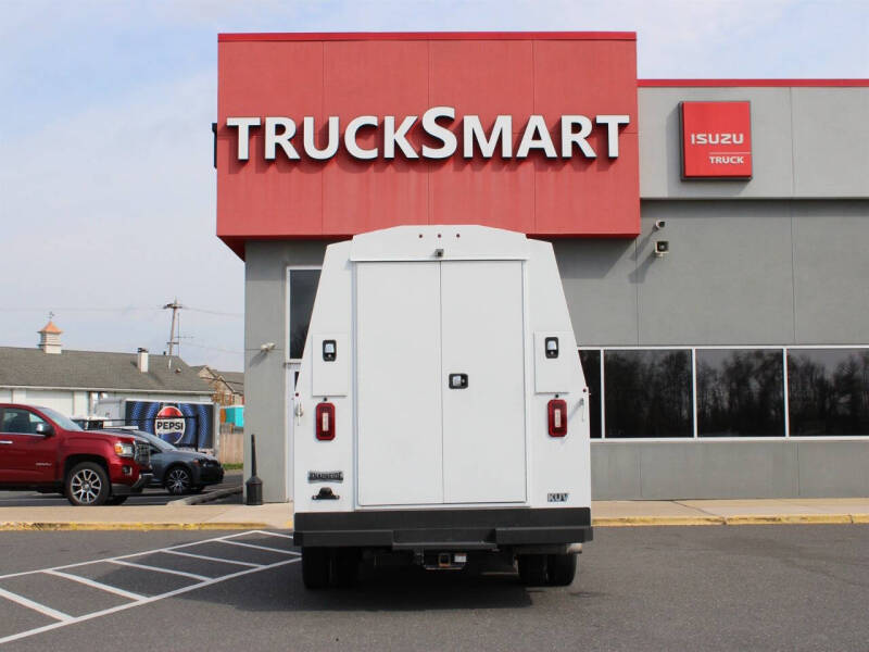 2024 Ford E-450