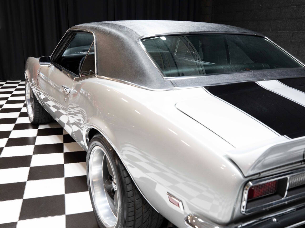 1968 Chevrolet Camaro 24