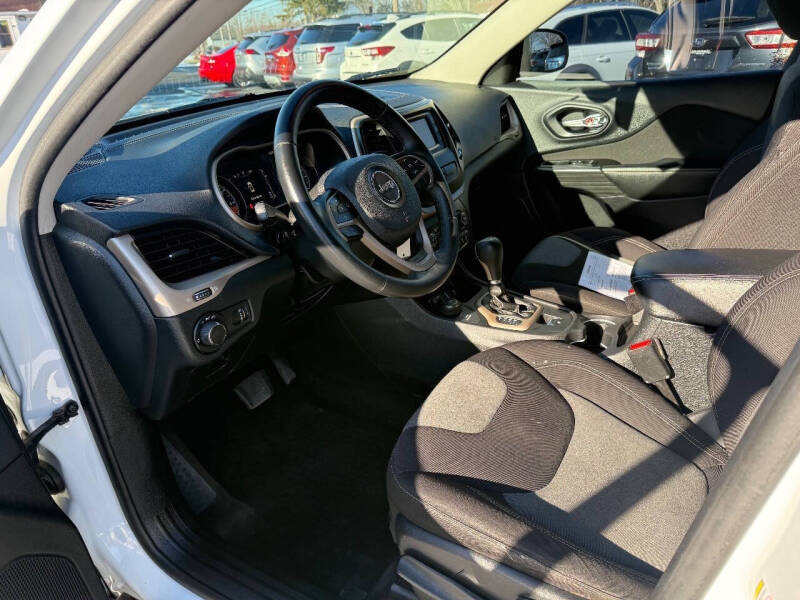 2014 Jeep Cherokee Sport