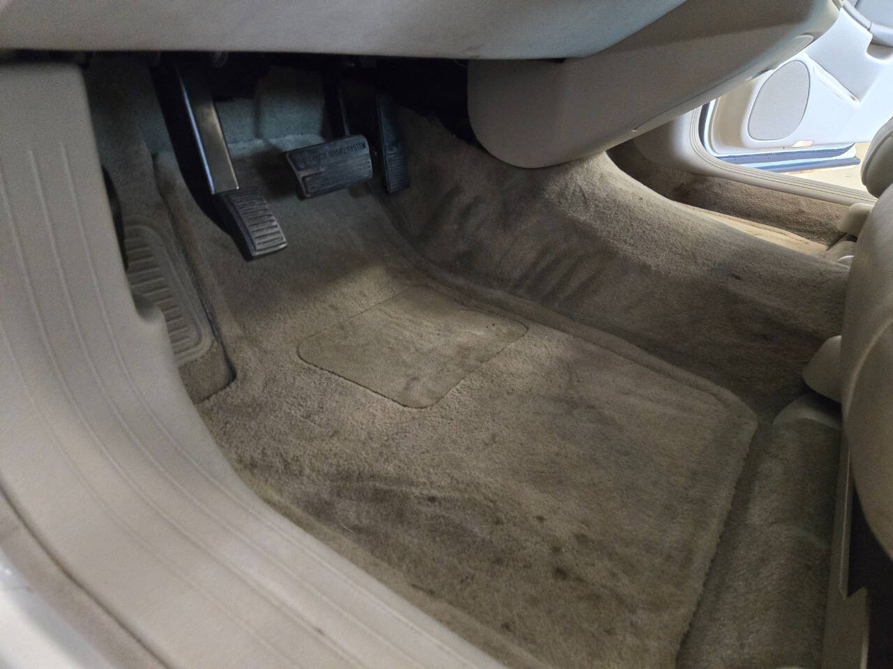 2002 Cadillac DeVille 72