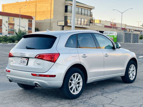 2011 Audi Q5 2.0T quattro Premium Plus