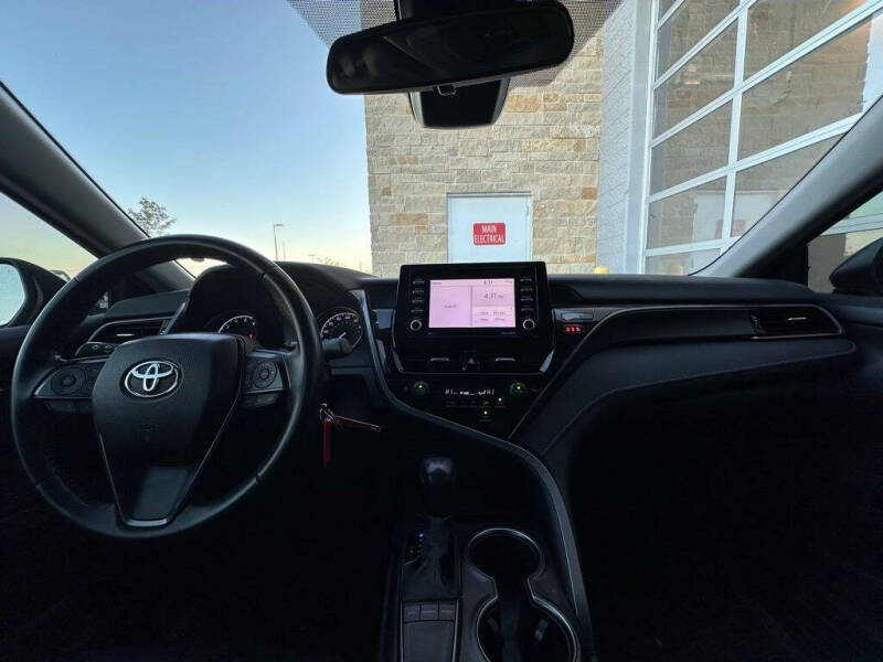 2023 Toyota Camry SE