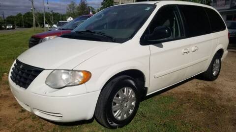 2006 Chrysler Town and Country for sale at Ray's Auto Sales in Pittsgrove NJ