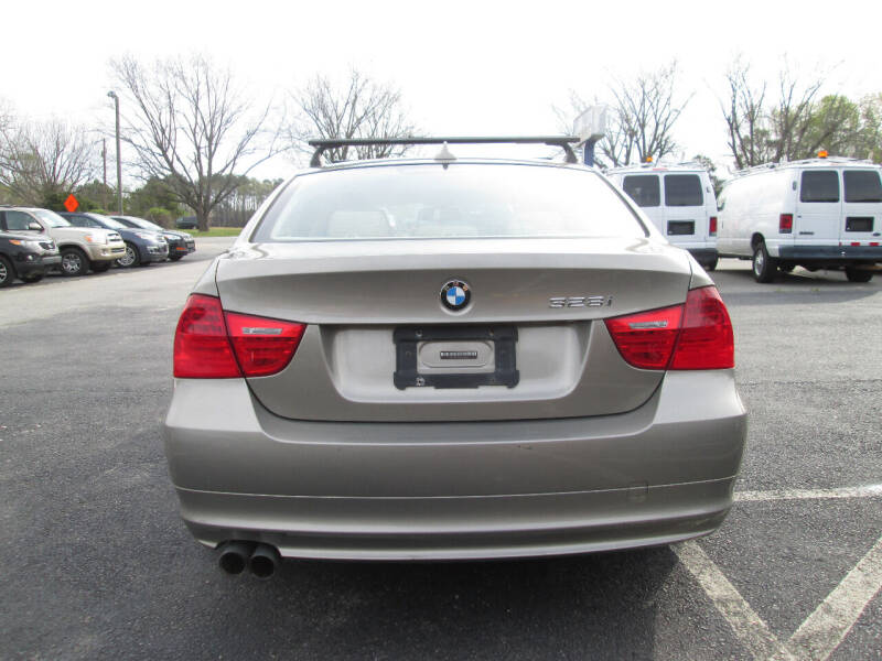 2009 BMW 3 Series 328i photo 5