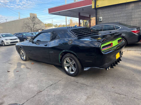2019 Dodge Challenger SXT