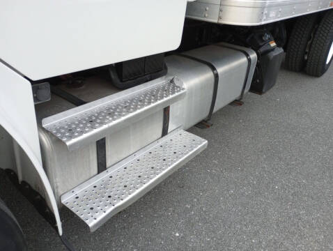 2014 Freightliner M2 106