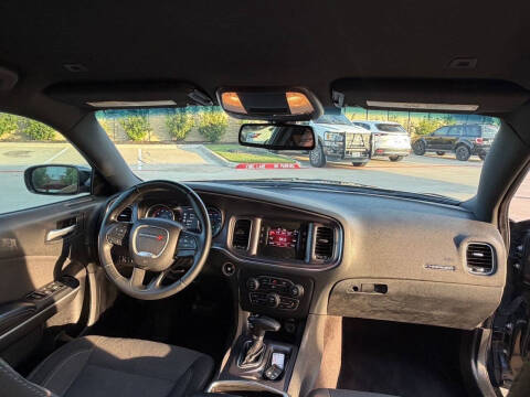 2017 Dodge Charger SE