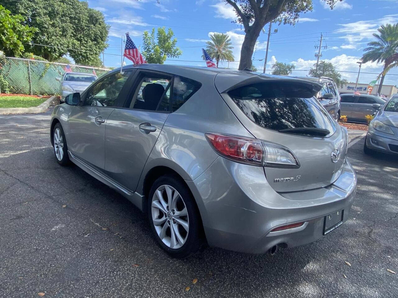 2011 Mazda MAZDA3  - $11,995