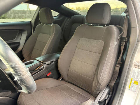 2016 Ford Mustang V6