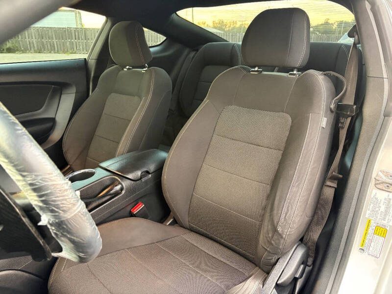 2016 Ford Mustang V6