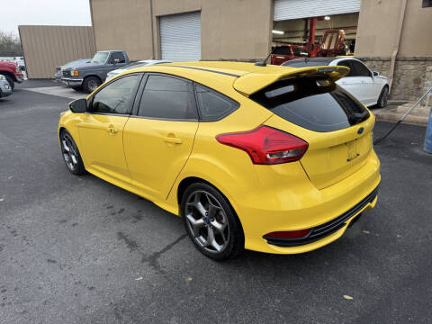2018 Ford Focus ST