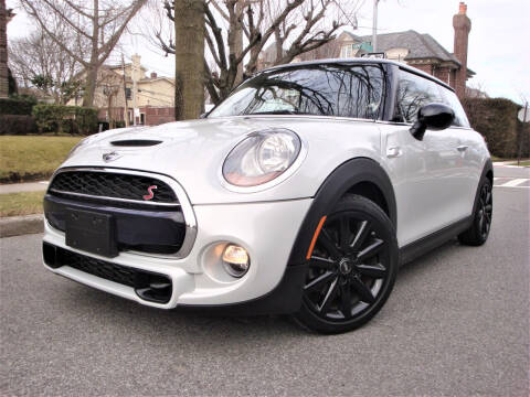 2018 MINI Hardtop 2 Door for sale at Cars Trader New York in Brooklyn NY