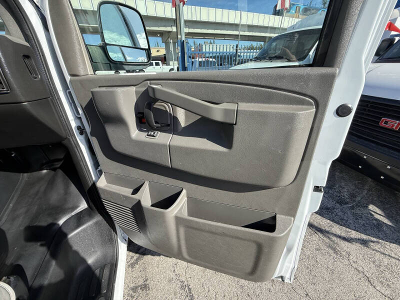 2020 GMC Savana 2500