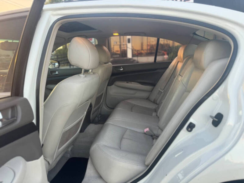 2011 Infiniti G25 Sedan Journey