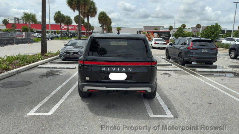 2023 Rivian R1S Adventure