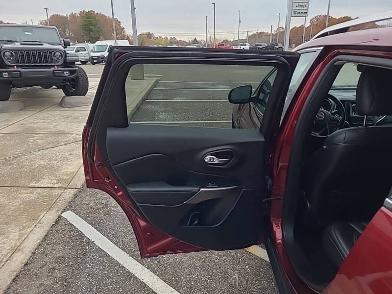 2021 Jeep Cherokee Latitude Lux