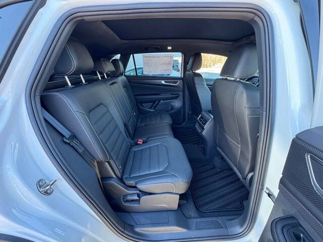 2026 Volkswagen Atlas Cross Sport SEL R-Line Black 4Motion