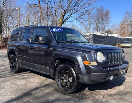 2014 Jeep Patriot for sale at PARK AVENUE AUTOS in Collingswood NJ