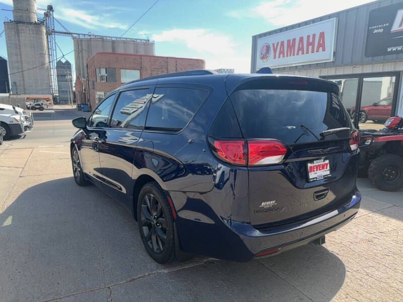 2018 Chrysler Pacifica Touring L