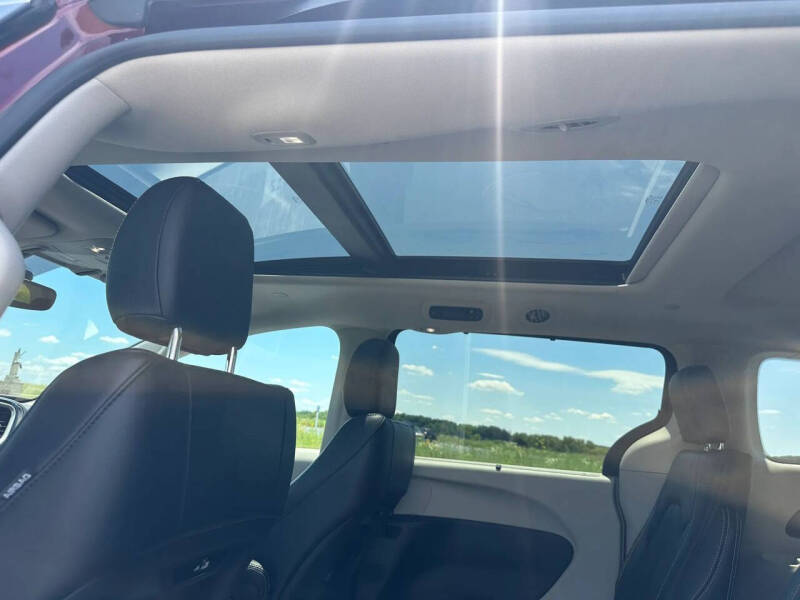 2022 Chrysler Pacifica Touring L