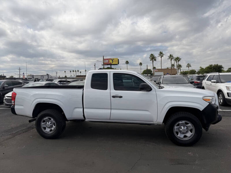2017 Toyota Tacoma SR