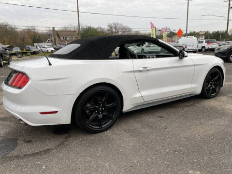 2017 Ford Mustang V6