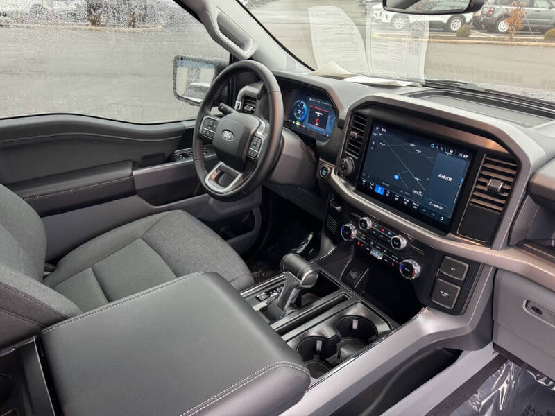 2025 Ford F-150 Lightning XLT