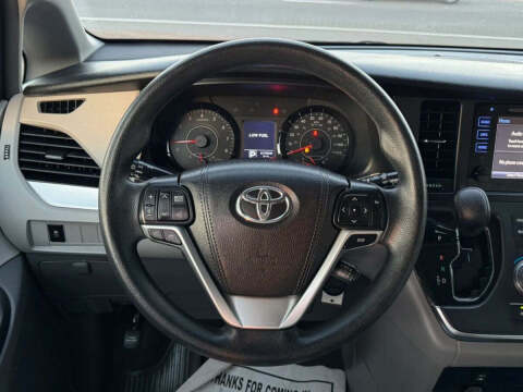 2017 Toyota Sienna