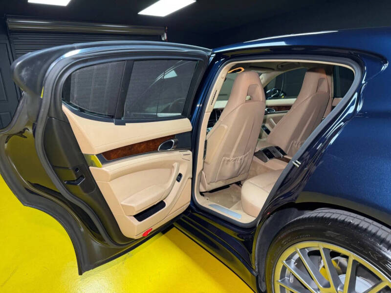 2012 Porsche Panamera