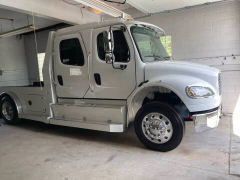2021 Freightliner M2 106